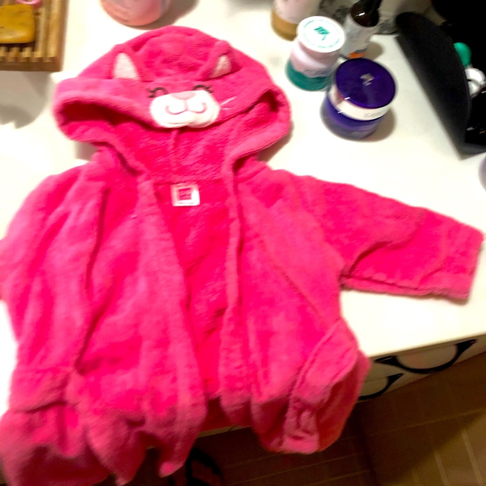 Size 0-9 months Baby bath robe.